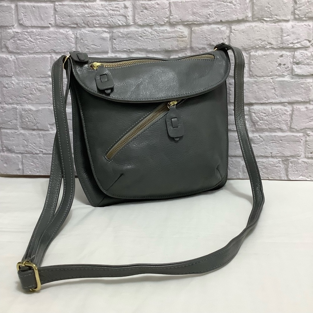 Carol S. Miller Gray Leather crossbody